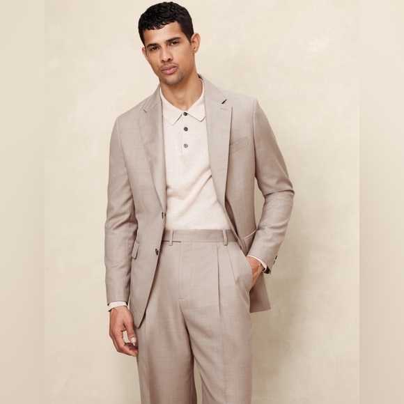 NWT! Banana Republic Khaki Beige Signature Italian Twill...